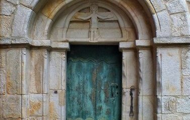 Portal przy kościele św. Ap. Piotra i Pawła w Starym Mieście