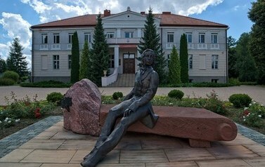 Pałac Bronikowskich w Żychlinie (obecnie Zespół Szkół Ekonomiczno-Usługowych)