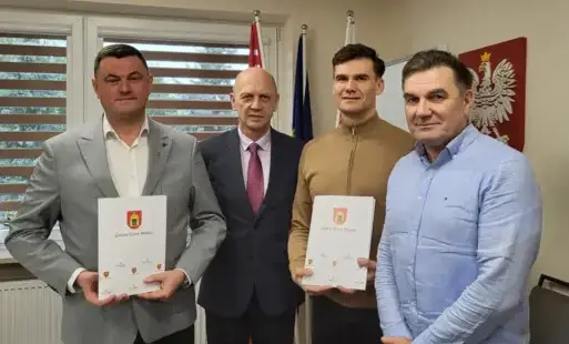 Ekologia, zdrowie i oszczędności – umowa na termomodernizację szkoły w Starym Mieście podpisana