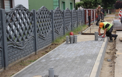 Zdjęcie do Ponad 3000 m2 kostki brukowej