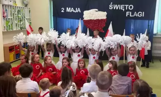 W biało-czerwonych barwach