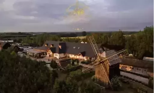 Targi staroci i zlot samochodów w Skansen Bicz