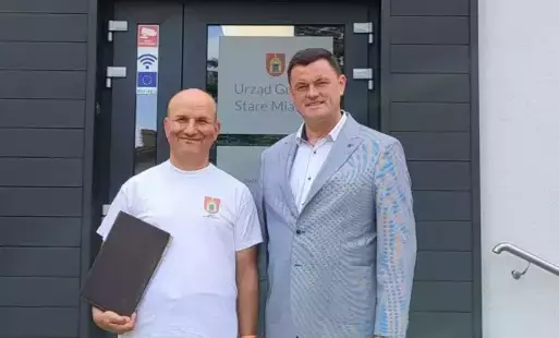 Niezwykły podróżnik w Starym Mieście