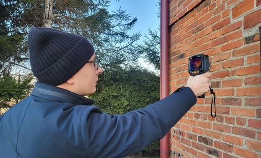 Badania kamerą termowizyjną w domach mieszkańców